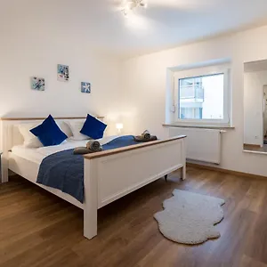 Bright - Beachstyle - Kitchen - Kingbed - Parking - Netflix Apartment