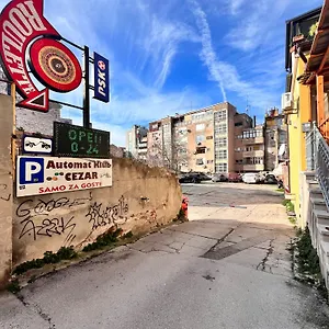Arta Center - With Private Parking , Pula Kroatien